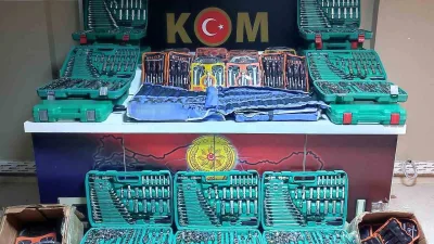 Erzincan'da kaçakçılıkla mücadele devam ediyor. Yapılan operasyonda çok sayıda kaçak