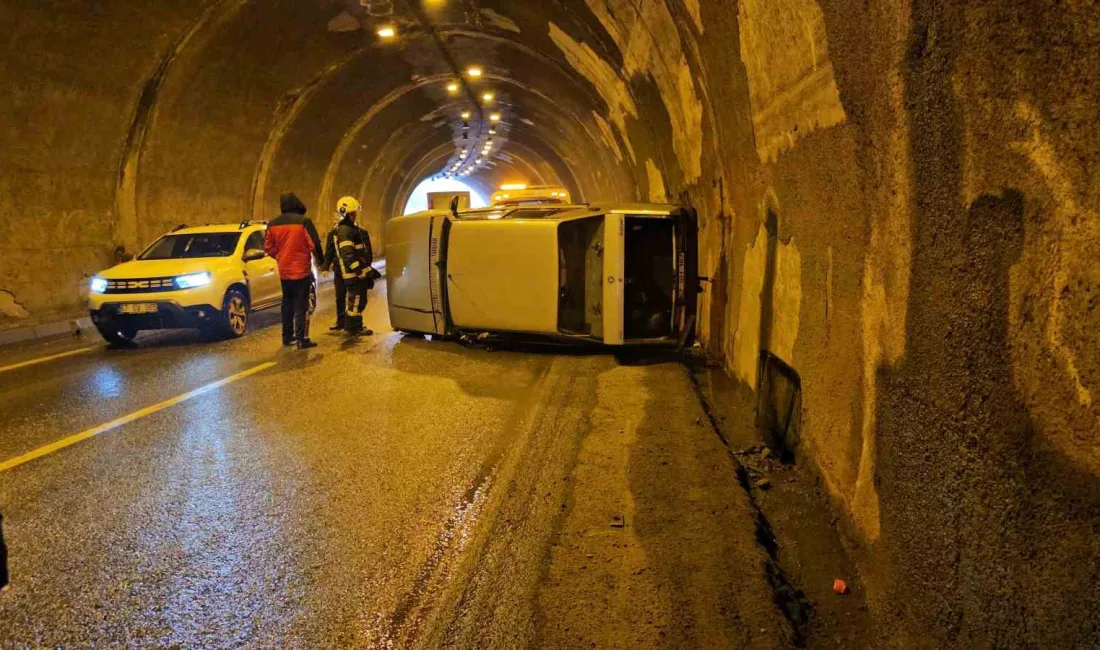 Zonguldak'ta yaşanan kaza sonucu Mustafa K. isimli sürücü yaralandı. Otomobilin