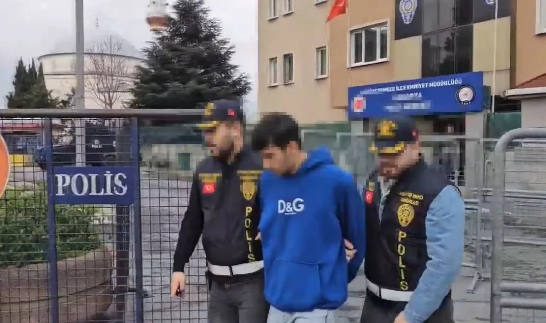 Küçükçekmece'de iki ayrı adrese silahlı saldırı düzenleyen kaçan şahıslar, polis