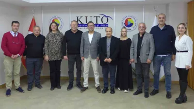 Kuşadası Ticaret Odası'nda "Toplantı Yönetimi" eğitimi düzenlendi. Yöneticilerin katıldığı eğitimde