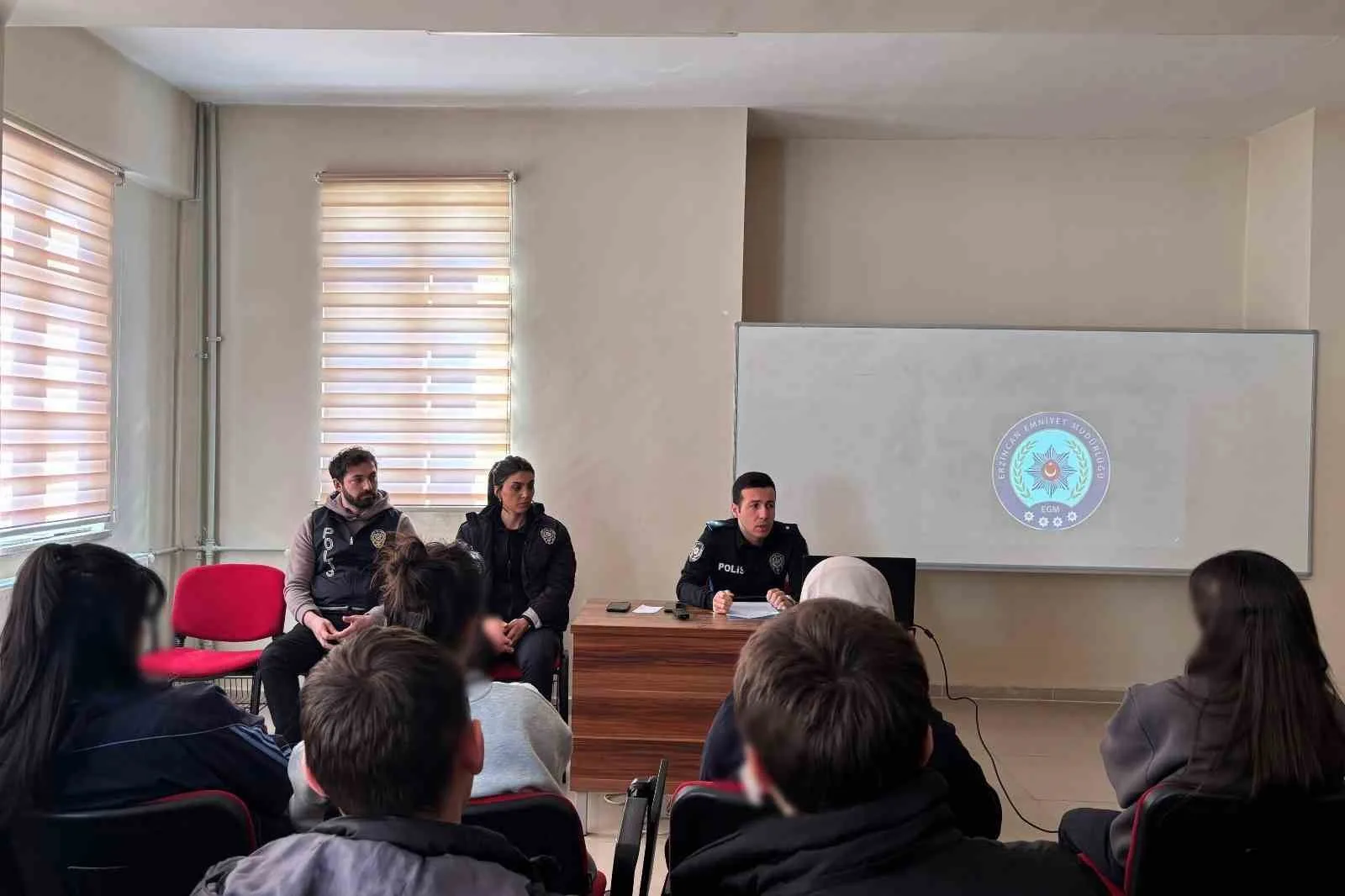 Erzincan Refahiye'de Refahiye Fen Lisesi tarafından düzenlenen "Kariyer Günleri" projesi