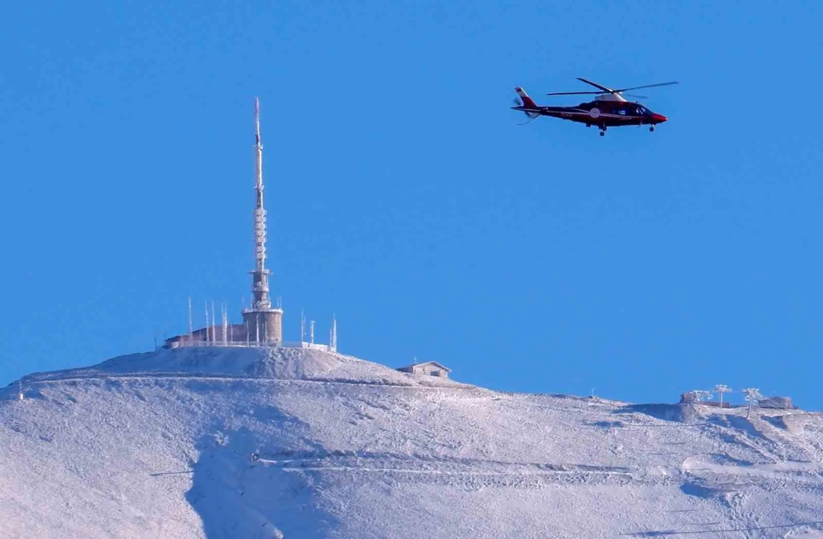 Erzurum ve çevresinde buzlanma, don ve çığ tehlikesi uyarısı yapıldı.