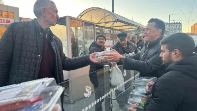 AK Parti Eskişehir Milletvekili Nebi Hatipoğlu, akşam ezanının okunmasına dakikalar