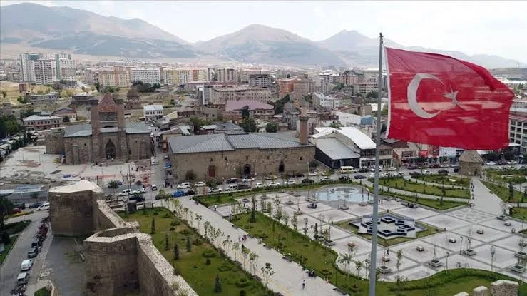 Erzurum İl Milli Eğitim Müdürü Yakup Yıldız, Erzurum'un kurtuluşunun 107.