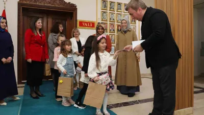 Mimar Sinan Anaokulu öğrencileri, Erzincan Valisi Hamza Aydoğdu'yu ziyaret ederek