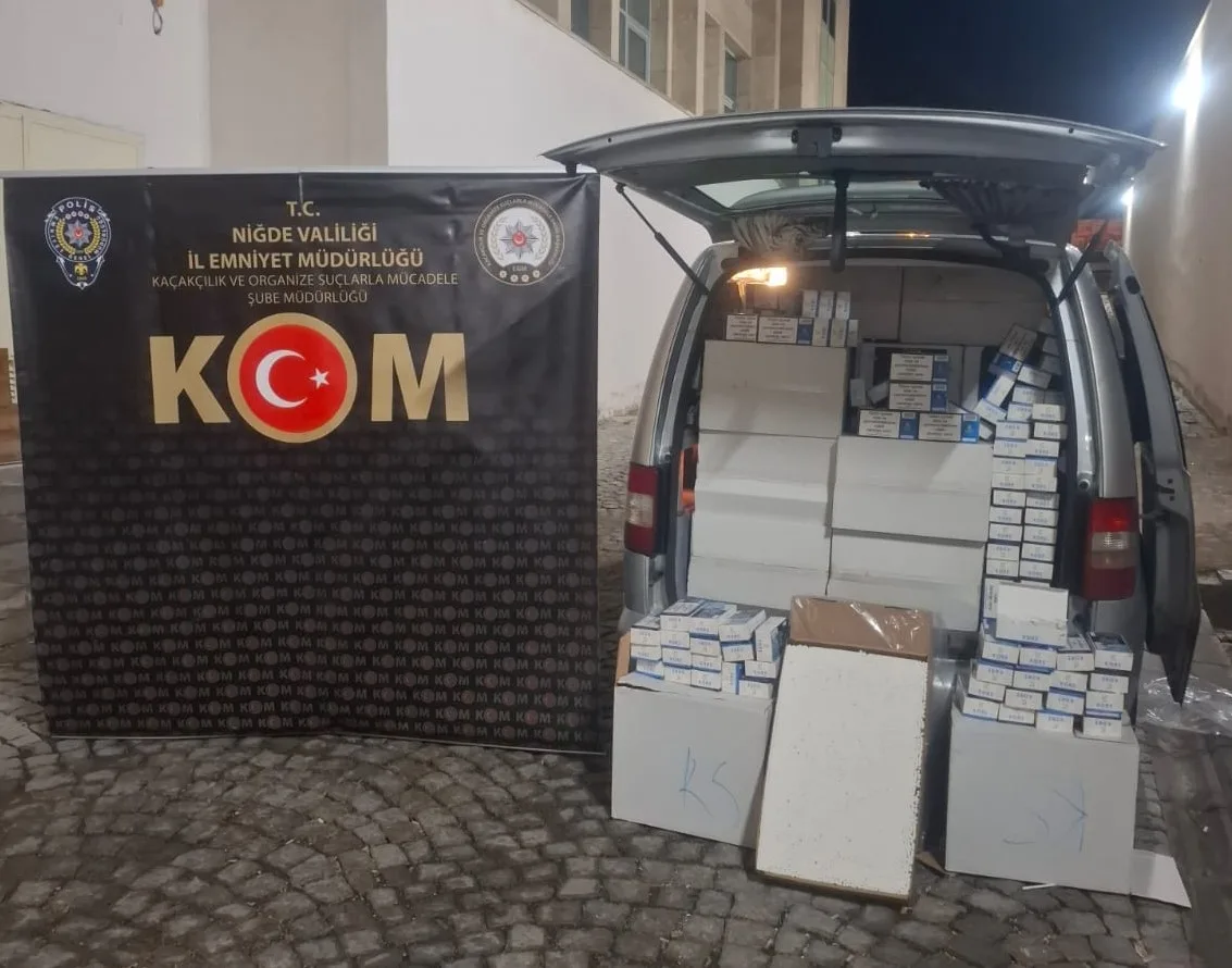 Niğde'de polis operasyonunda 310 bin adet makaron ele geçirildi. İstihbarat