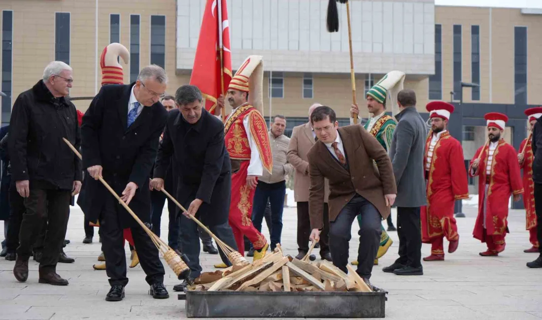 Erzincan'da kar yağışı ve soğuk hava etkili oldu. Üniversitede Nevruz