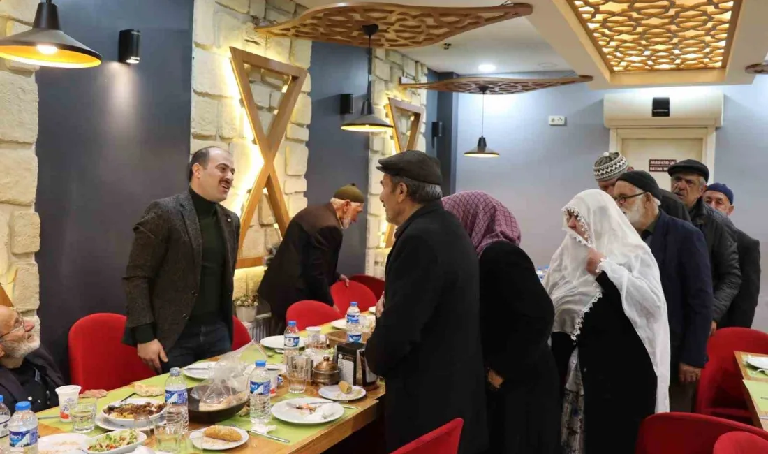 Oltu'da gerçekleşen iftar programında  Kaymakam Mustafa Çelik, 65 yaş