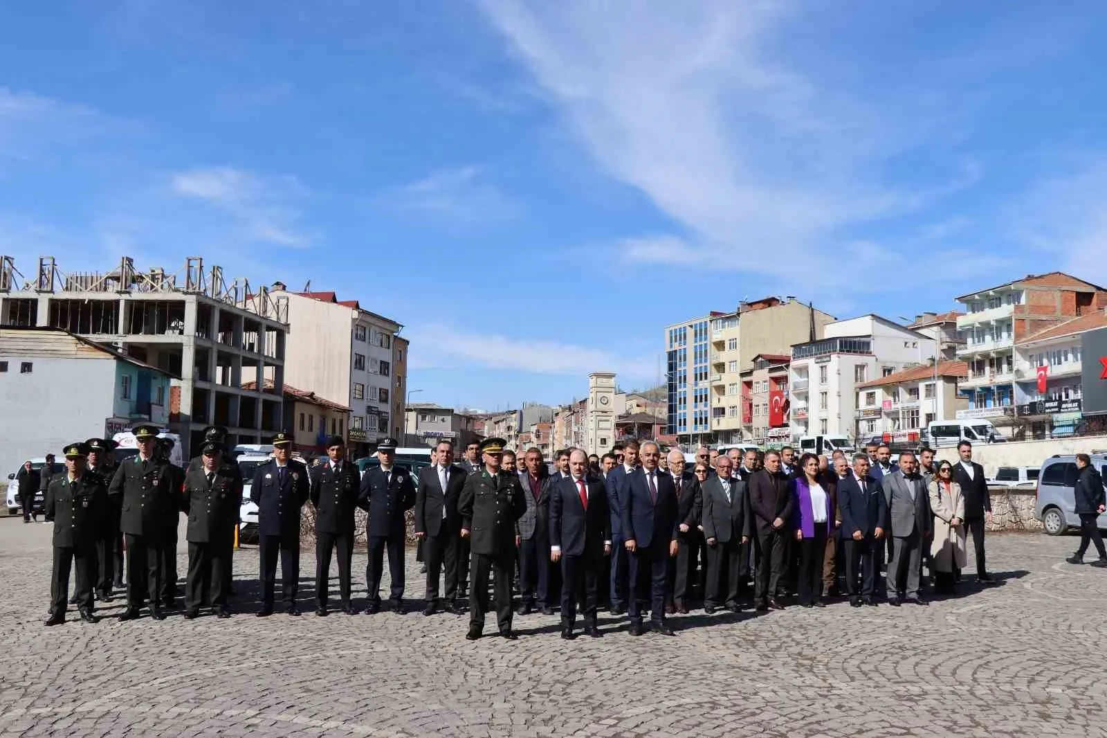 Oltu, düşman işgalinden kurtuluşunun 107. yıl dönümünü coşkuyla kutladı. Törende