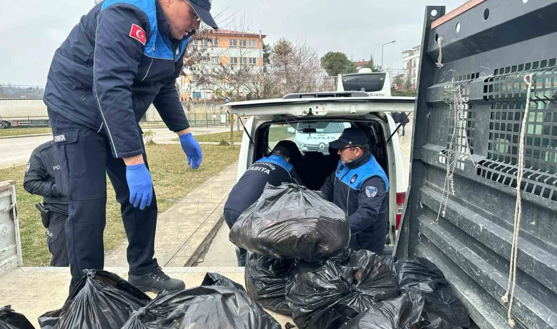 Ordu'da Siirt'ten gelen 300 kilogram kaçak kuyruk yağı Ünye Şehirlerarası