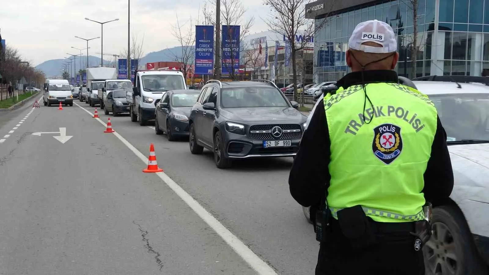 Ordu’da yapılan trafik denetimlerinde son bir haçta 21 bin araç