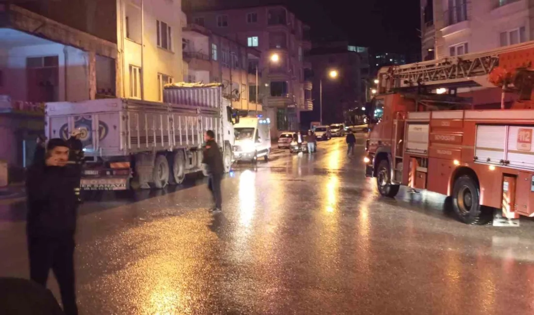 Ünye ilçesinde metruk binada çıkan yangın itfaiye ekipleri tarafından kontrol