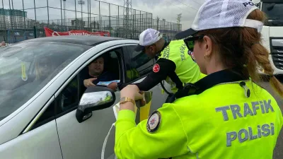 Ordu'da polis ekipleri Ramazan Bayramı öncesi trafik denetimlerini arttırdı. Ekipler,