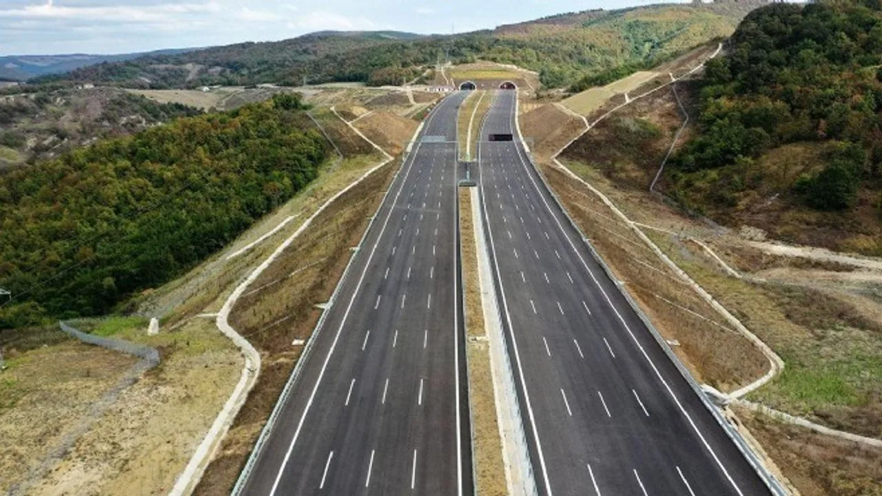 Kamu-Özel İşbirliği (KÖİ) modeliyle işletilen otoyollardan son beş yılda geçiş