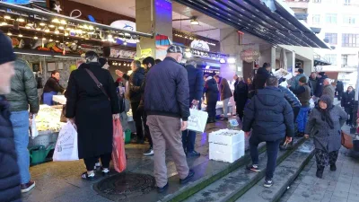 Trabzon Balık Hali'nde Ramazan ayında balığa olan ilgi arttı. Hamsi