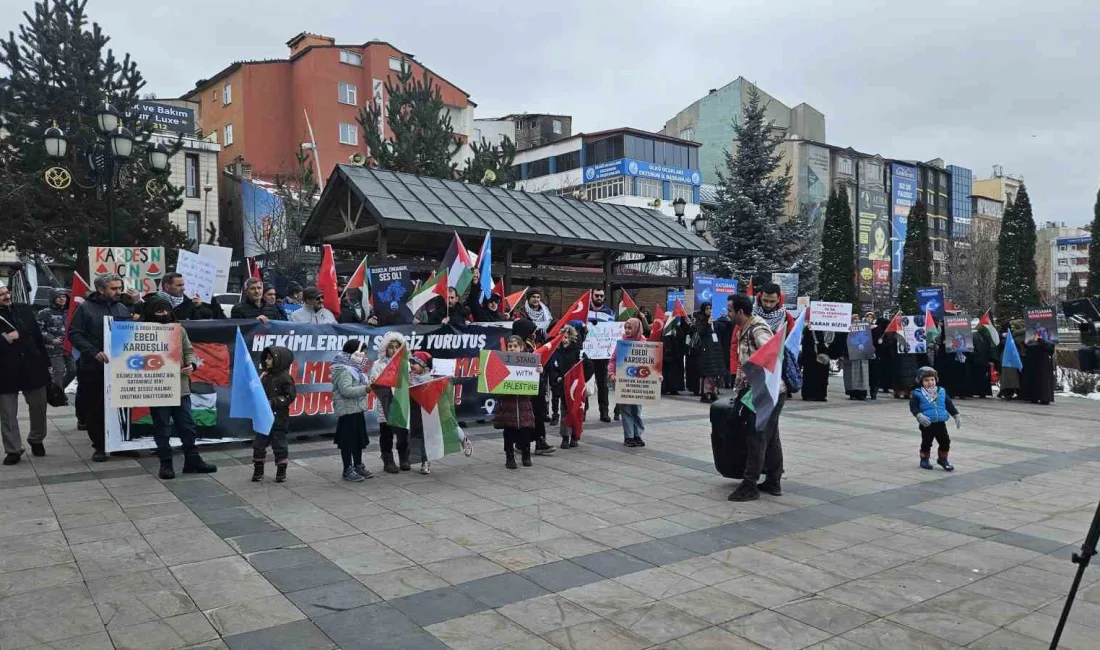 Gazze'deki zulme karşı tepkilerini sürdüren sağlık çalışanları, Lala Paşa Cami