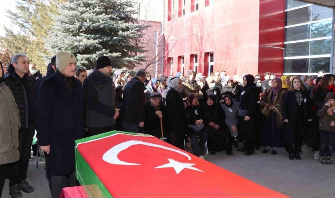 Oltu Devlet Hastanesi'nde görevli Feridun Albayrak, tedavi gördüğü Trabzon'daki hastanede
