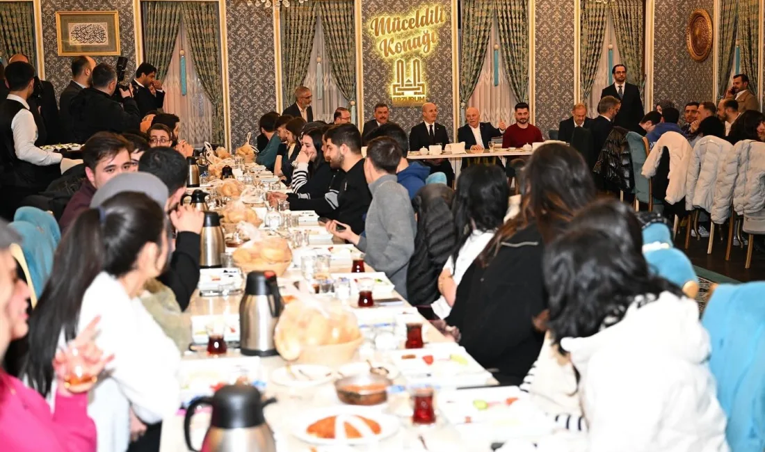 YÖK Başkanı Prof. Dr. Erol Özvar, Erzurum'da gençlerle sahur programında