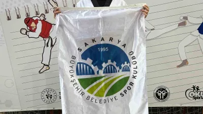 Sakarya Büyükşehir Belediyesi Spor Kulübü'nden Selen Göreler, Zonguldak'ta düzenlenen Gruplar