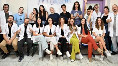 Muratpaşa Belediyesi’nin, gençleri üniversite sınavına hazırlayan Muratpaşa Gençlik Eğitim Merkezi’ne