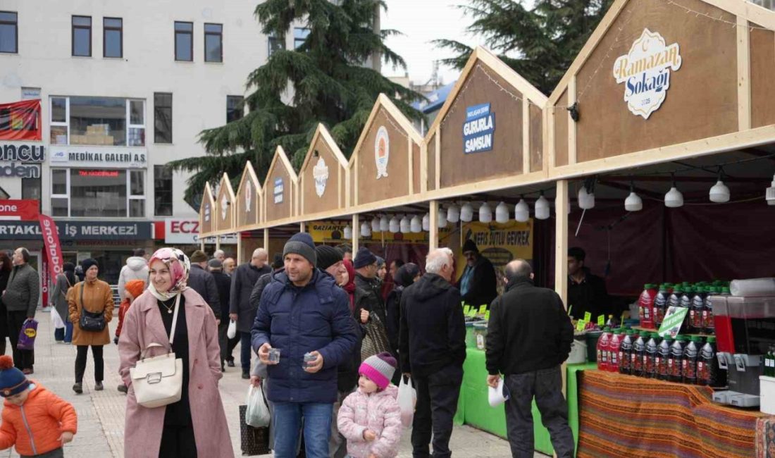 Samsun Büyükşehir Belediyesi, Cumhuriyet Meydanı'nda Ramazan Sokağı oluşturdu. Vatandaşların yöresel