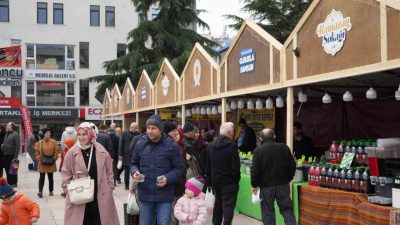 Samsun Büyükşehir Belediyesi, Cumhuriyet Meydanı'nda Ramazan Sokağı oluşturdu. Vatandaşların yöresel