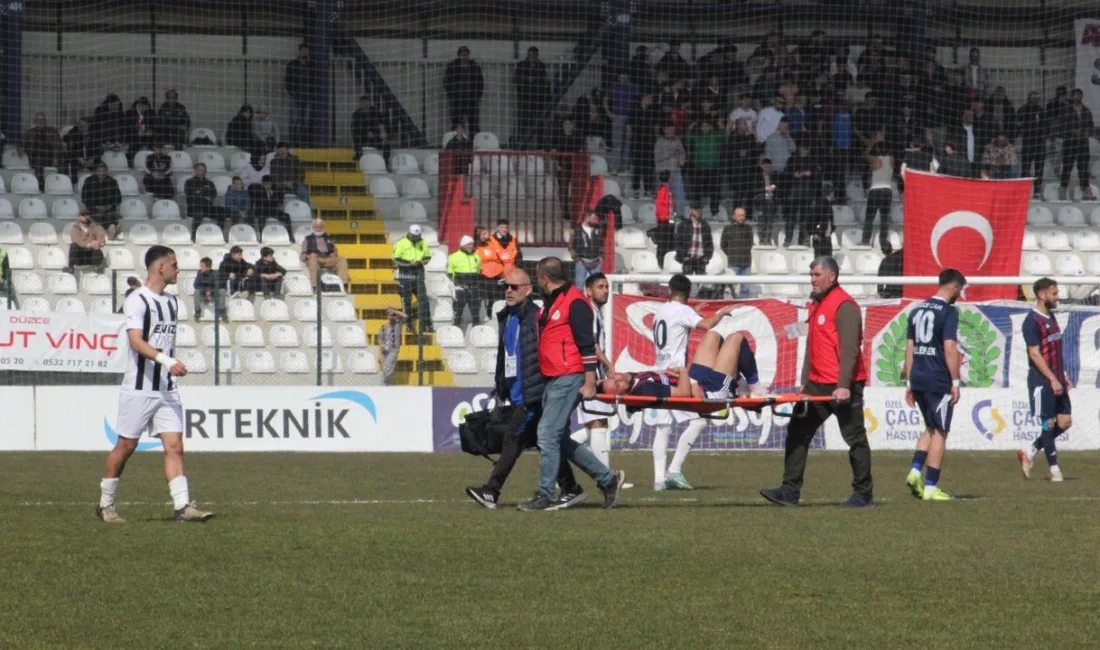 Düzcespor-Kuşadası maçı “Sedye maçı” oldu. Düzcecam Düzcespor maçın başında mağlup