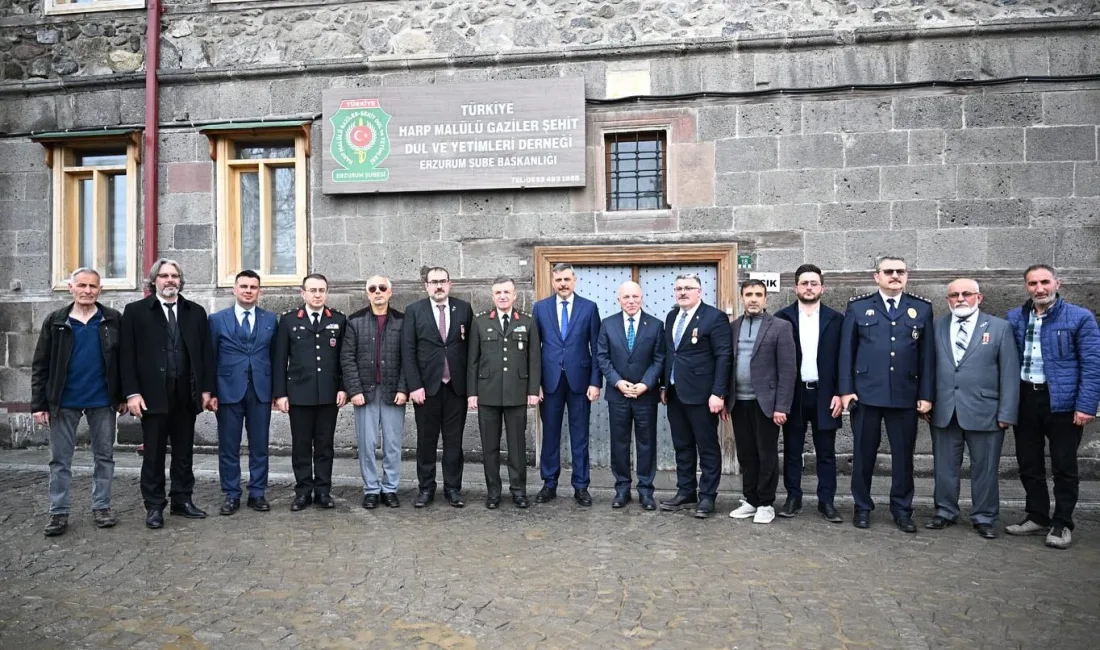 18 Mart Şehitleri Anma Günü ve Çanakkale Zaferi'nin yıldönümünde Erzurum