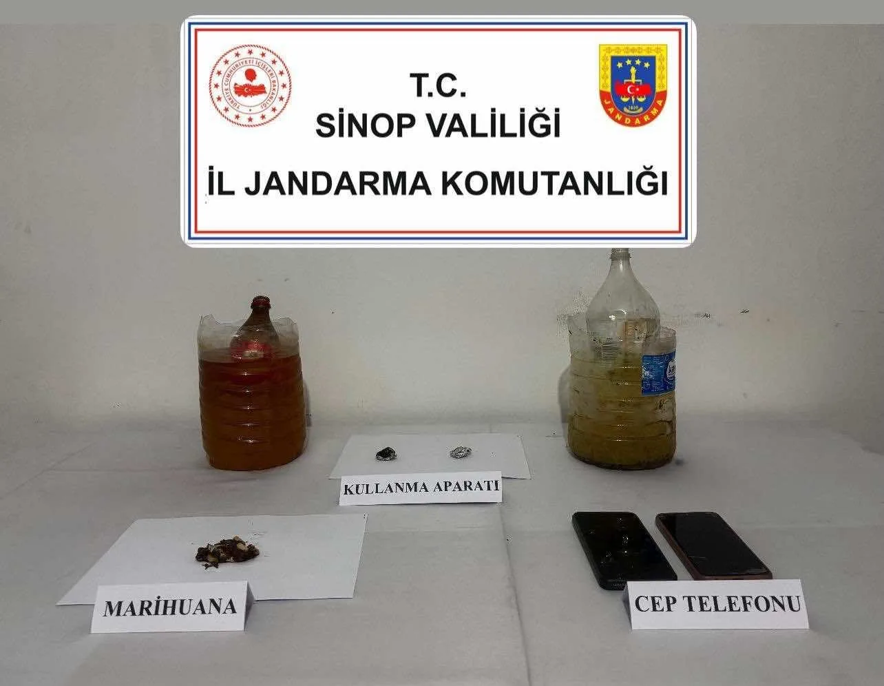 Sinop'ta uyuşturucu operasyonunda 25.1 gram marihuana, 4 kullanma aparatı ve