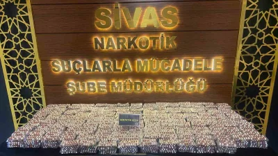 Sivas'ta gerçekleştirilen narkotik operasyonda 21 bin 27 sentetik ecza ele