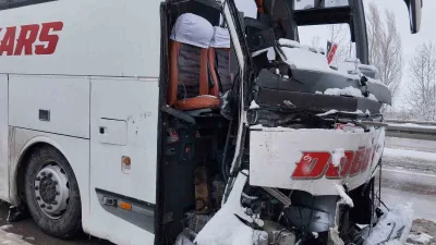 Sivas'ın Suşehri ilçesinde meydana gelen kaza sonucu 6 kişi yaralandı.