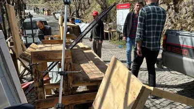 Trabzon Büyükşehir Belediyesi, Sümela Manastırı çevresinde seyyar satış yapanların tezgahlarını