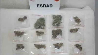 Tekirdağ'da düzenlenen operasyonlarda uyuşturucu madde bulunduran araçlar ve adreslerde ele