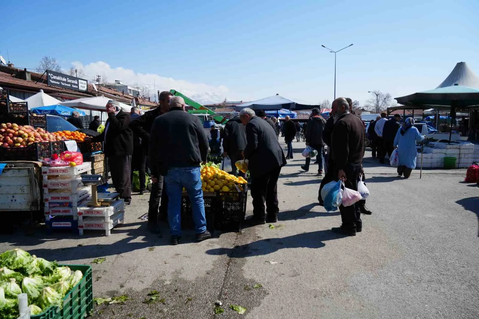 TÜİK verilerine göre, Ocak'ta ticaret satış hacmi yıllık %5,3 yükseldi,