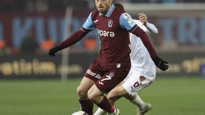 Trabzonspor, Atakaş Hatayspor'a 2-1 mağlup oldu. Maçta VAR'ın iptal kararı