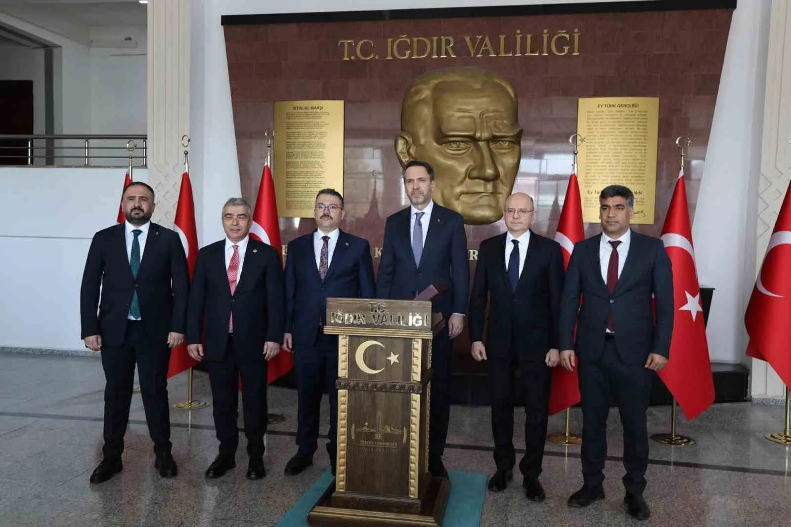 Enerji ve Tabii Kaynaklar Bakanı Alparslan Bayraktar ile Azerbaycan Enerji