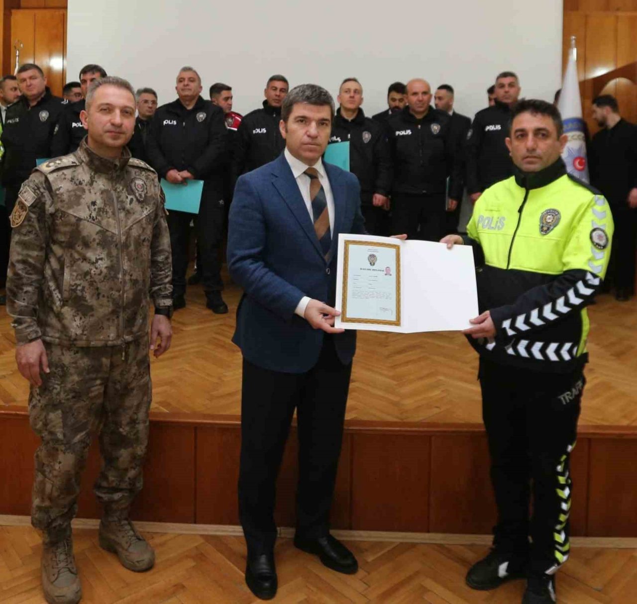 Amasya Valisi Önder Bakan, suçluların ve yasadışı yolla ülkeye giren