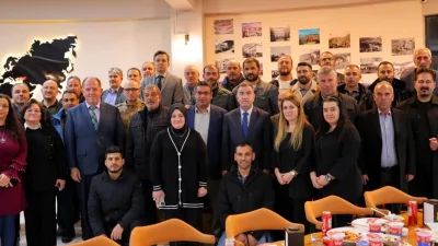 Bayburt Valisi Mustafa Eldivan, İl Özel İdaresi personelleriyle iftarda bir