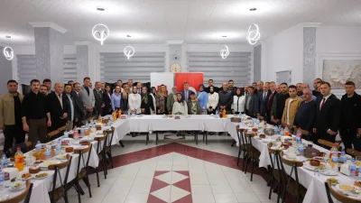 Vali Mustafa Eldivan, Valilik personeliyle iftarda buluştu. Ramazan'ın manevi atmosferini