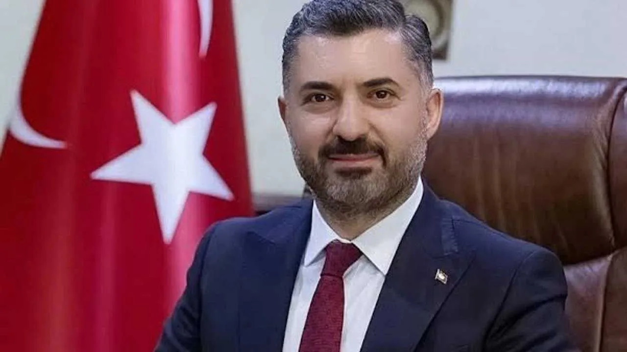 Radyo ve Televizyon Üst Kurulu (RTÜK) Başkanı Ebubekir Şahin, bazı