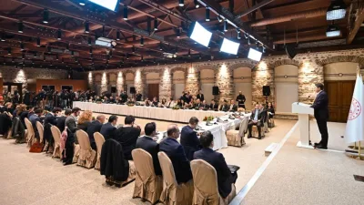 Bakan Tunç, Cumhurbaşkanlığı Dolmabahçe Çalışma Ofisi'nde uluslararası basın kuruluşlarının temsilcileriyle