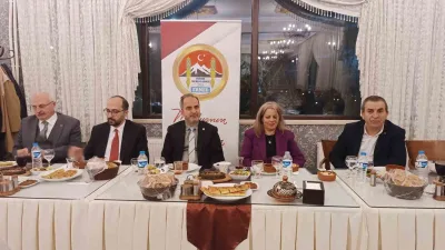 Erzurum Yeni Medya Derneği'nin düzenlediği iftar programı, kent protokolü, akademisyenler