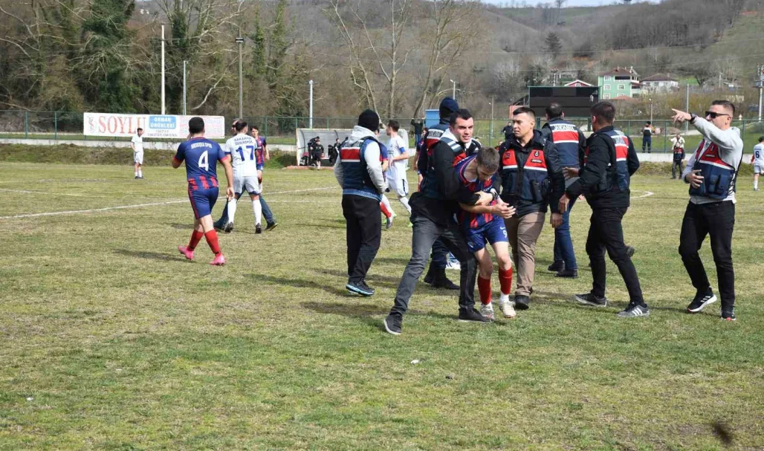 Sakarya 1. Amatör B Grubu maçında Hacıkışlaspor ile Sakarya Demirspor