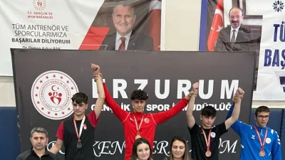 Yunusemre Belediyespor güreş takımı, Türkiye Grekoromen Güreş Grup Şampiyonaları'nda büyük