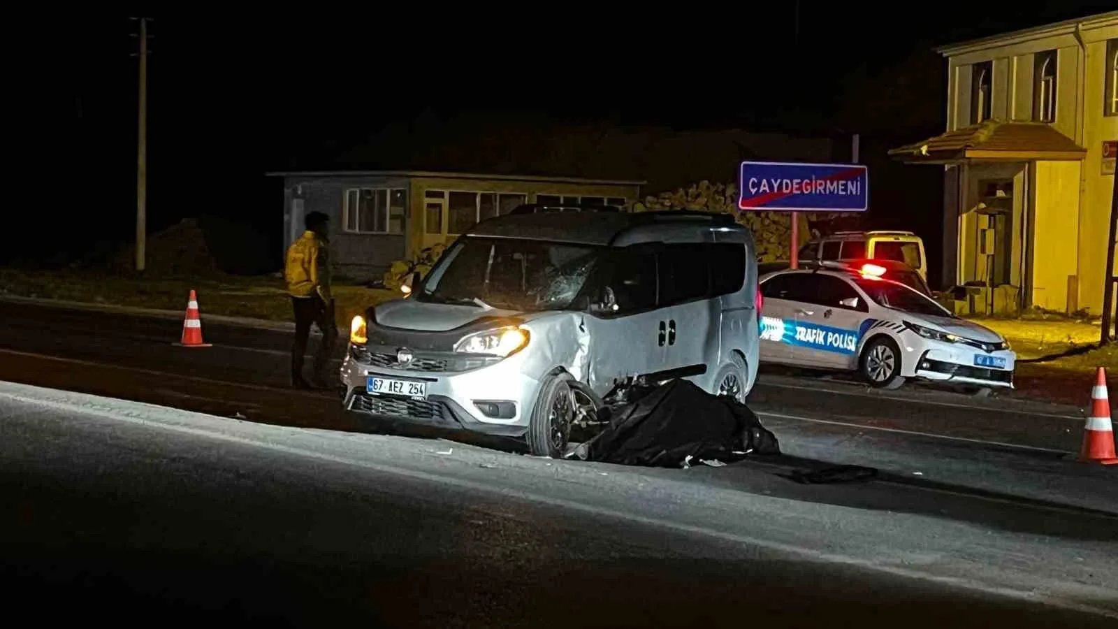 Zonguldak'ta motosikletle hafif ticari aracın çarpışması sonucu 15 yaşındaki Ahmet