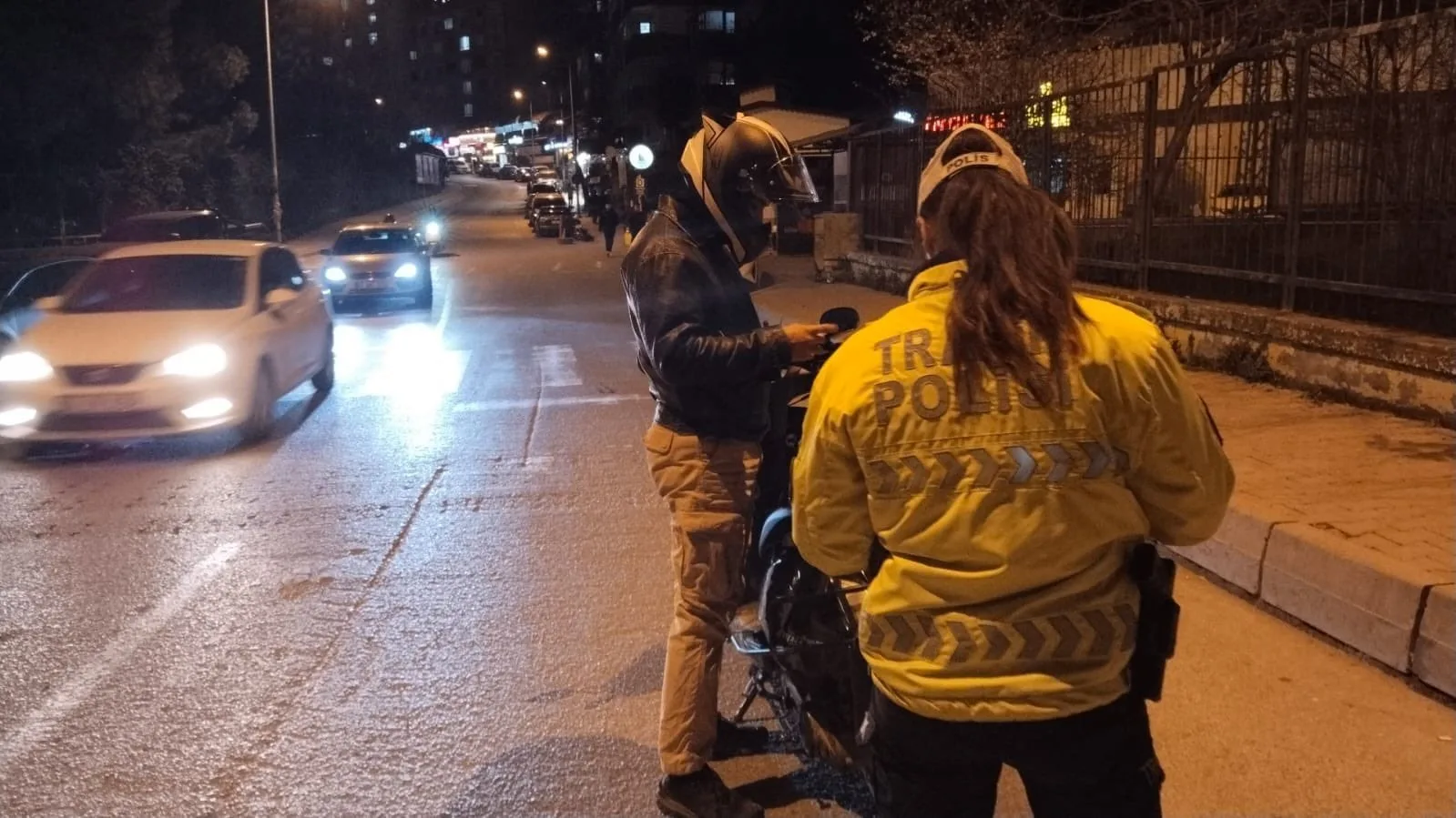 Zonguldak'ta polis ve jandarma, güvenlik operasyonları kapsamında 11 kişiyi cezaevine