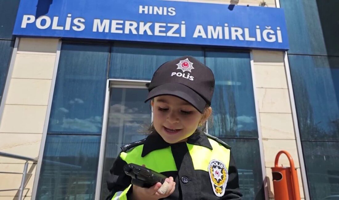 Erzurum’un Hınıs ilçesinde 23 Nisan Ulusal Egemenlik ve Çocuk Bayramı