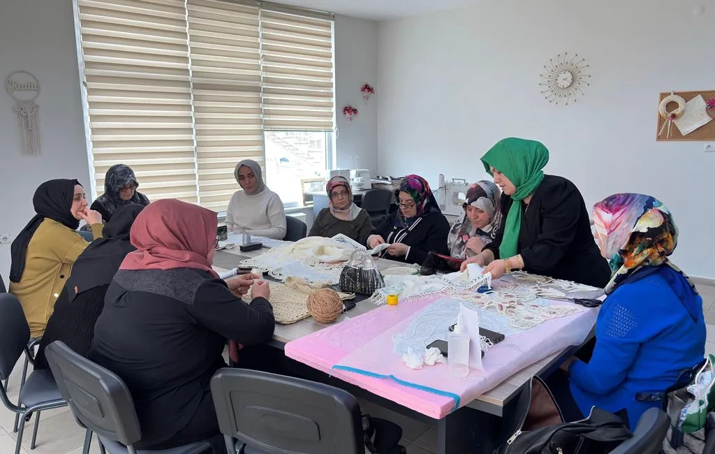 2017 yılında açılığı günden bu tarafa Bayburtlu kadınlara yönelik sunduğu