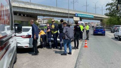 Kocaeli D100 Karayolu’nda 5 aracın karıştığı zincirleme trafik kazasında 3