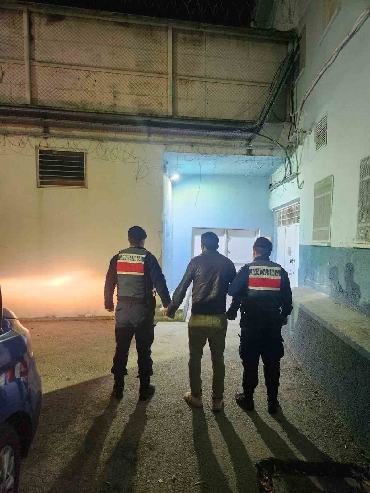 Kastamonu’da 9 yıl 5 ay hapis cezasıyla aranan şahıs JASAT